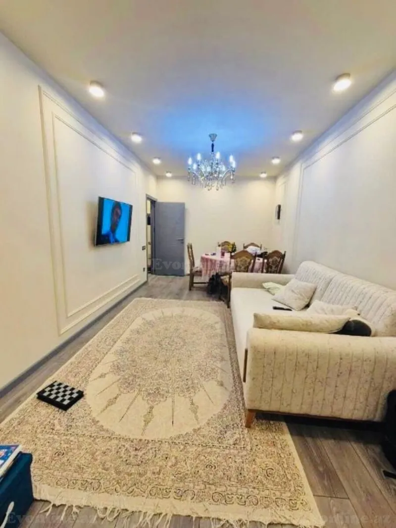 Satılır 2 otaqlı Mənzil Köhnə tikili 65 m² 8-ci mikrorayon