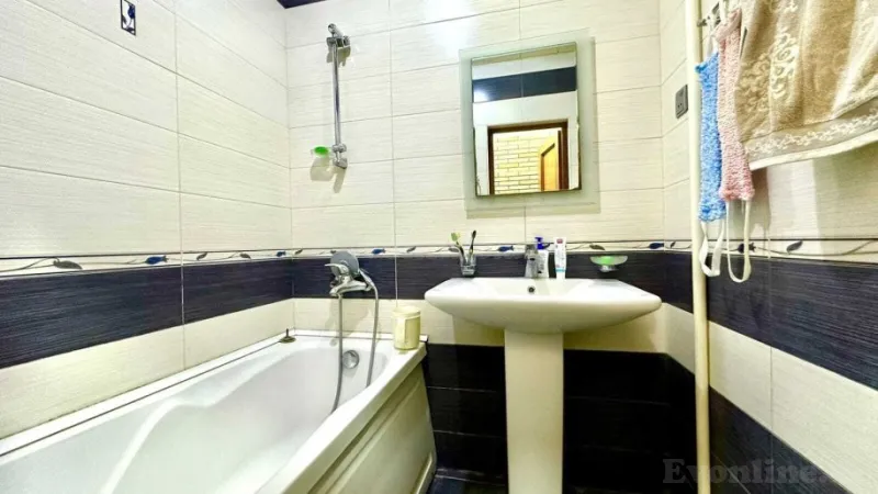 Satılır 3 otaqlı Mənzil Yeni tikili 80 m² Qara Qarayev m. - şəkil 10