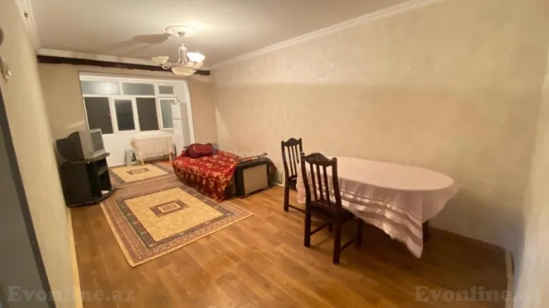 Satılır 2 otaqlı Mənzil Köhnə tikili 40 m² 8-ci kilometr