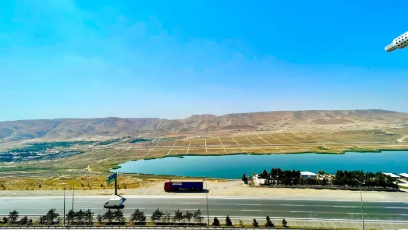 Kirayə verilir 3 otaqlı Mənzil Yeni tikili 100 m² Yeni Yasamal