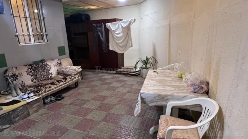 Satılır 4 otaqlı Mənzil Köhnə tikili 29 m² Qaraçuxur - şəkil 2
