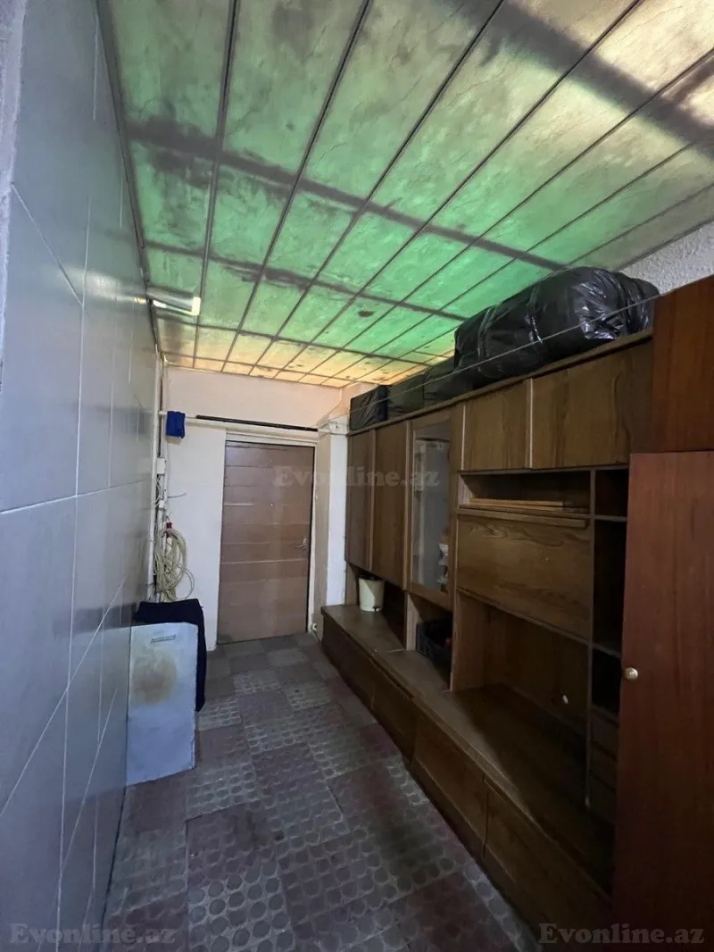 Satılır 4 otaqlı Mənzil Köhnə tikili 29 m² Qaraçuxur - şəkil 3