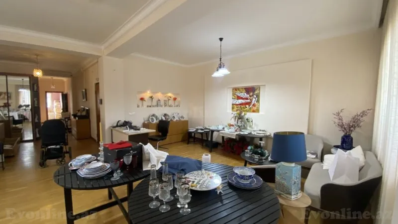 Satılır 4 otaqlı Mənzil Yeni tikili 197 m² Elmlər Akademiyası m. - şəkil 2