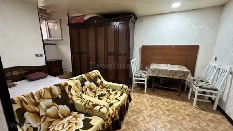 Kirayə verilir 1 otaqlı Mənzil Köhnə tikili 25 m² İçərişəhər m.