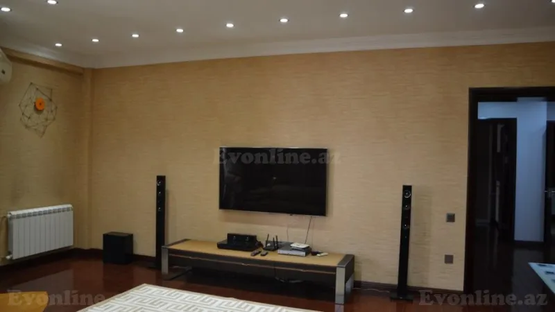 Satılır 4 otaqlı Mənzil Yeni tikili 170 m² 28 May m. - şəkil 2