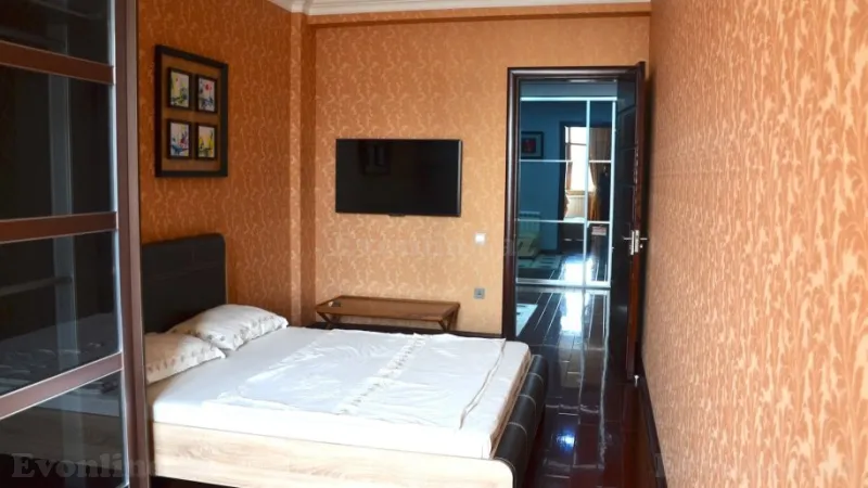 Satılır 4 otaqlı Mənzil Yeni tikili 170 m² 28 May m. - şəkil 5