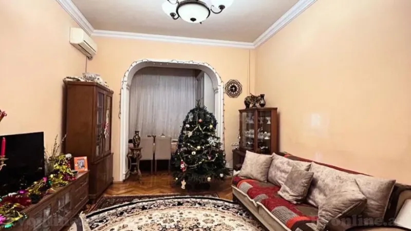 Satılır 2 otaqlı Mənzil Köhnə tikili 70 m² Nəsimi r.