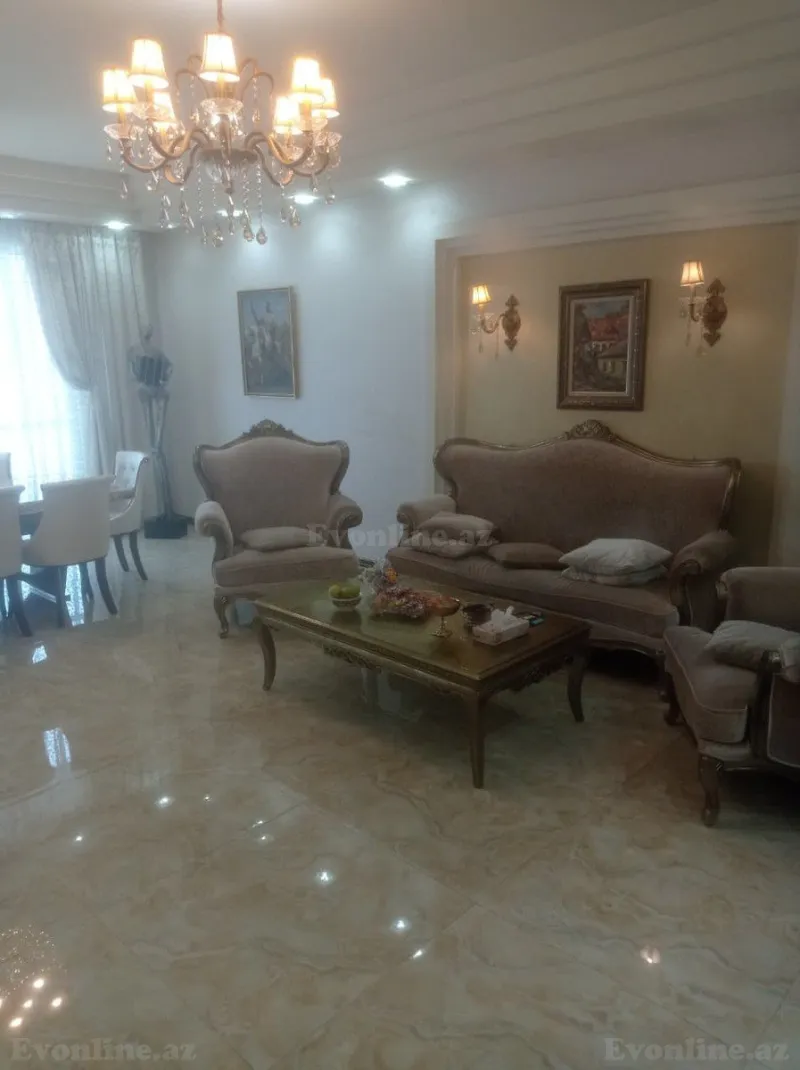 Satılır 4 otaqlı Mənzil Yeni tikili 180 m² Elmlər Akademiyası m.