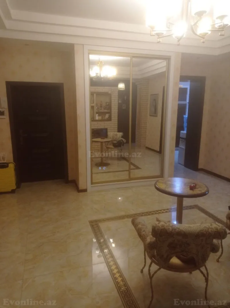 Satılır 4 otaqlı Mənzil Yeni tikili 180 m² Elmlər Akademiyası m. - şəkil 12