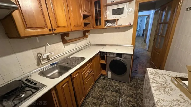 Kirayə verilir 3 otaqlı Mənzil Köhnə tikili 70 m² Həzi Aslanov
