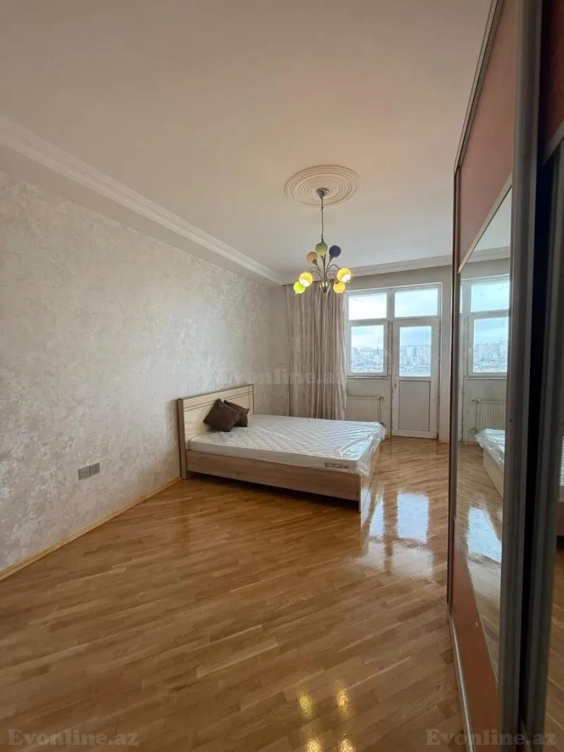 Kirayə verilir 3 otaqlı Mənzil Yeni tikili 135 m² İnşaatçılar m. - şəkil 5