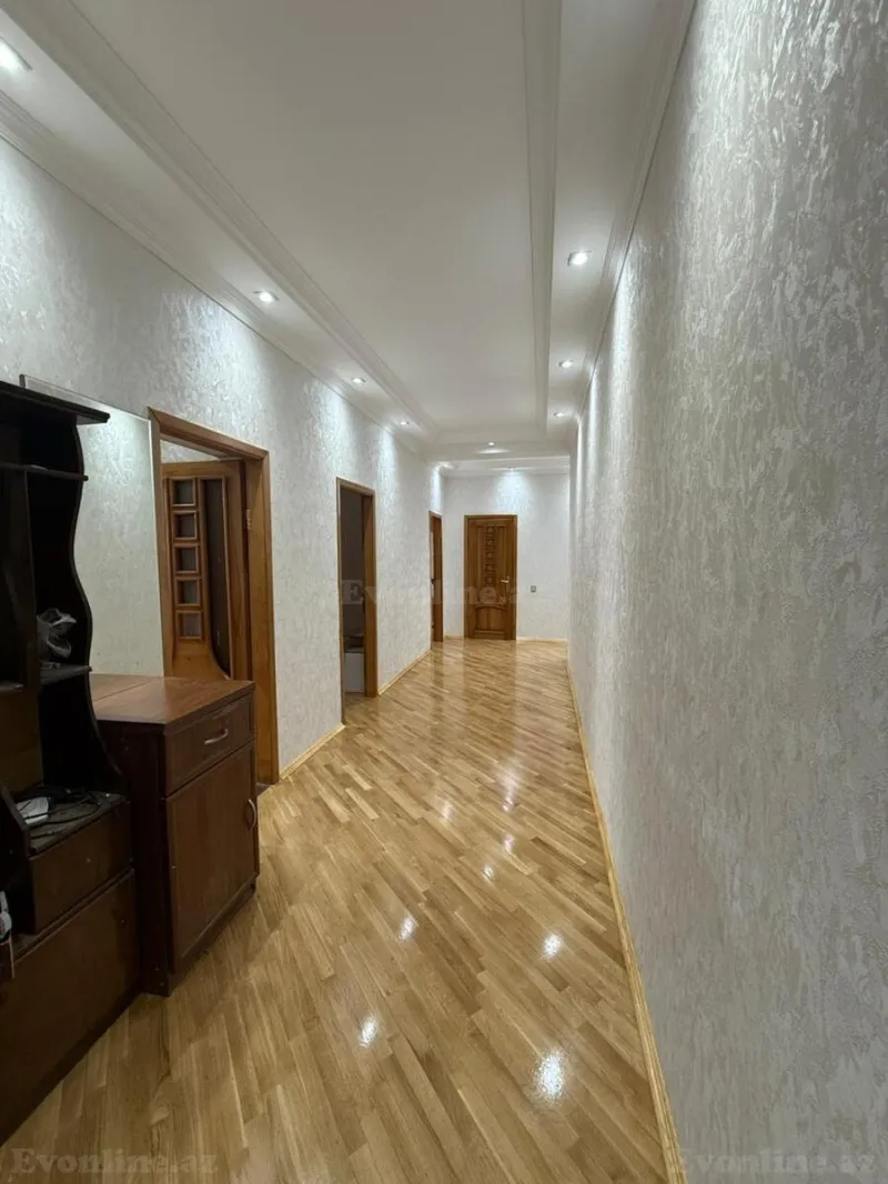 Kirayə verilir 3 otaqlı Mənzil Yeni tikili 135 m² İnşaatçılar m. - şəkil 16