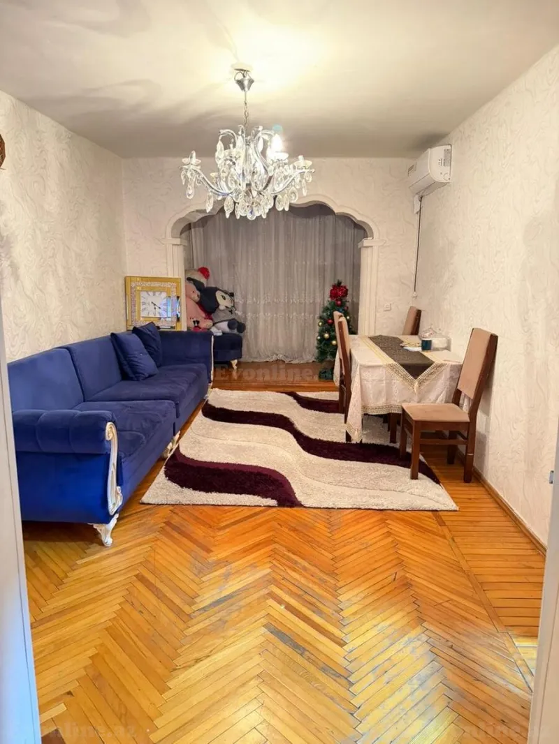 Satılır 3 otaqlı Mənzil Köhnə tikili 75 m² Gənclik m.