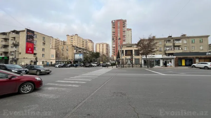 Satılır 3 otaqlı Mənzil Köhnə tikili 75 m² Gənclik m. - şəkil 17