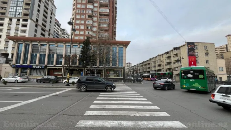 Satılır 3 otaqlı Mənzil Köhnə tikili 75 m² Gənclik m. - şəkil 18