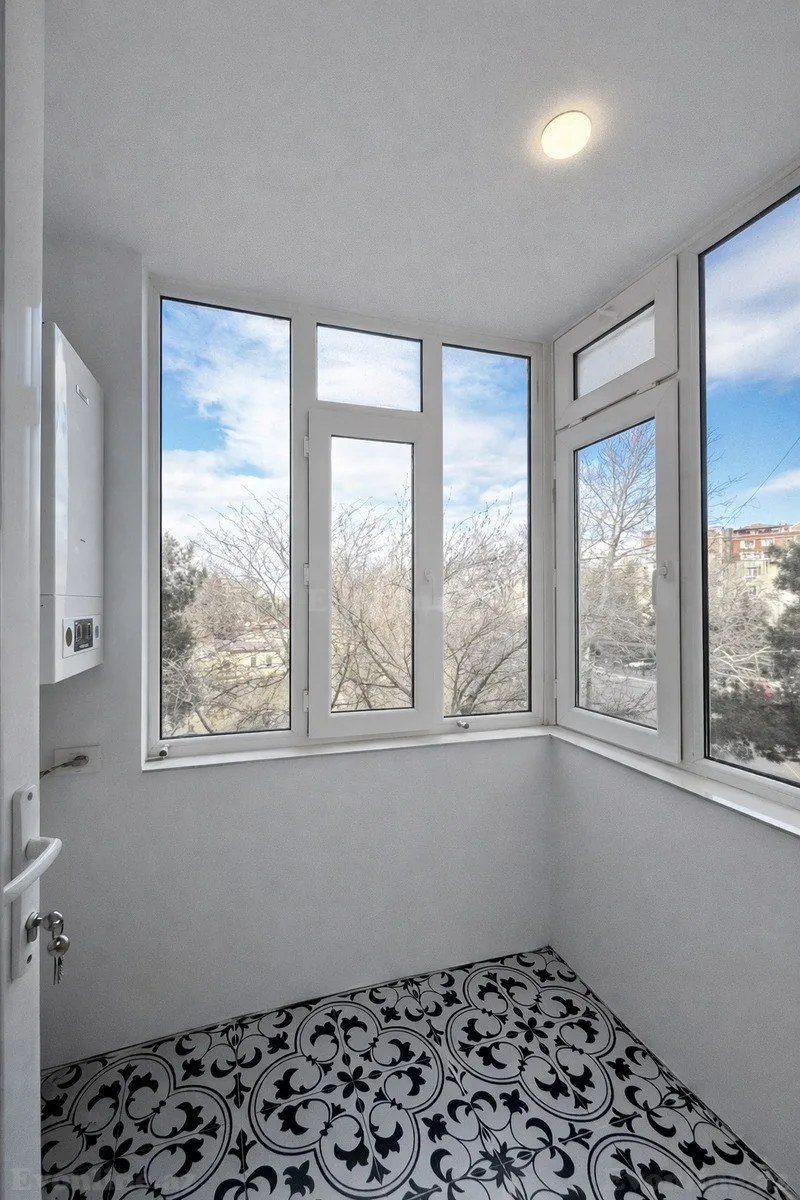 Satılır 2 otaqlı Mənzil Köhnə tikili 50 m² Nərimanov r. - şəkil 3