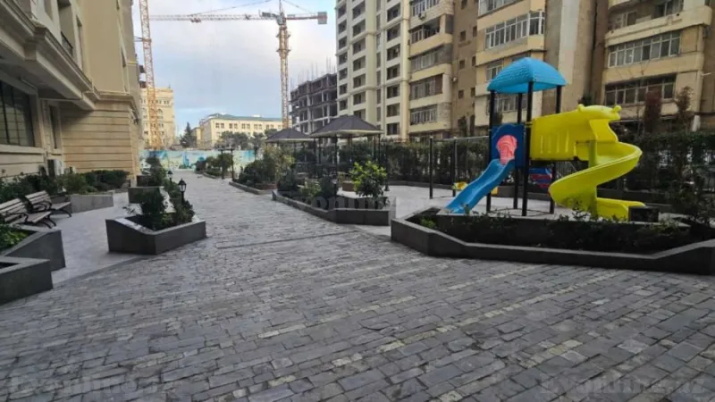 Satılır 3 otaqlı Mənzil Yeni tikili 138 m² Nəsimi r. - şəkil 2