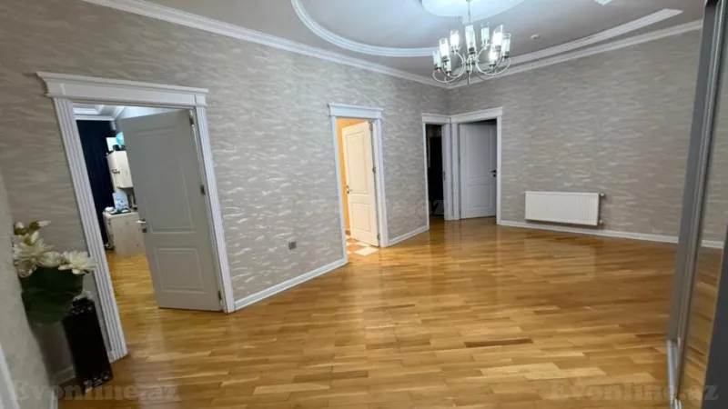 Satılır 4 otaqlı Mənzil Yeni tikili 160 m² 8-ci kilometr