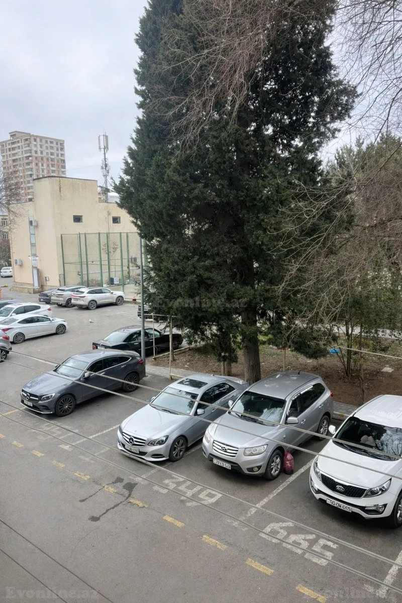 Satılır 2 otaqlı Mənzil Köhnə tikili 55 m² Azadlıq prospekti m. - şəkil 5