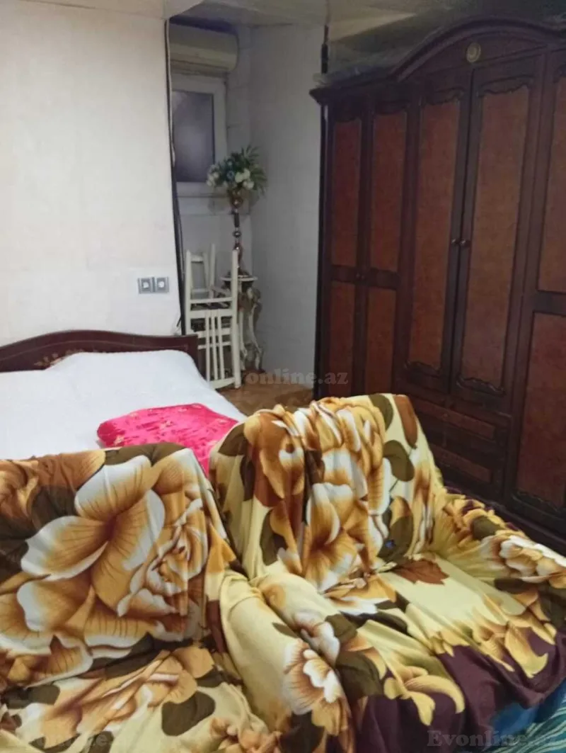 Kirayə verilir 1 otaqlı Mənzil Köhnə tikili 25 m² İçərişəhər m.