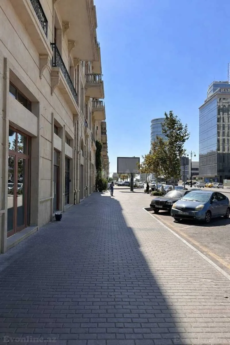 Kirayə verilir Obyekt 300 m² Xətai r.