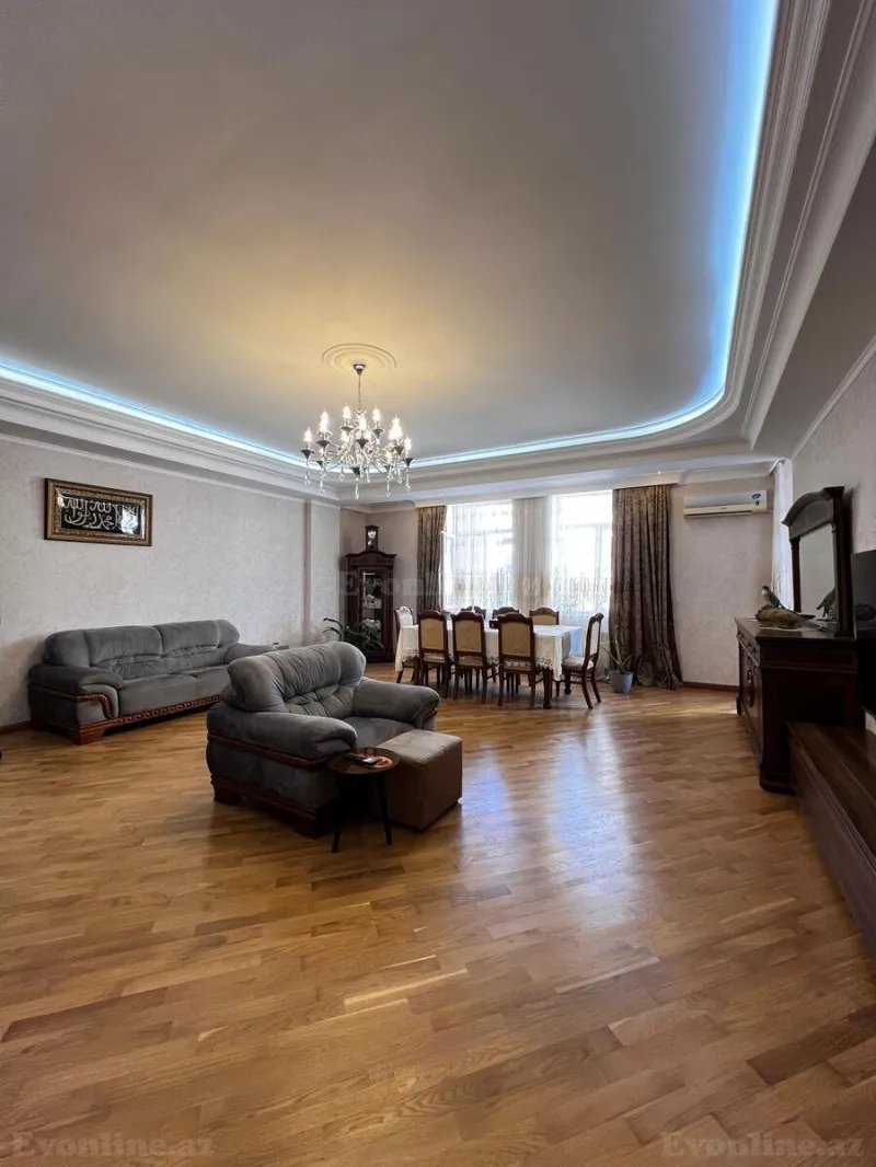 Satılır 3 otaqlı Mənzil Yeni tikili 155 m² 28 May m. - şəkil 3