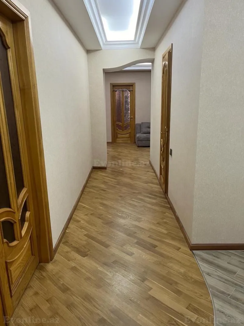 Satılır 3 otaqlı Mənzil Yeni tikili 155 m² 28 May m. - şəkil 11