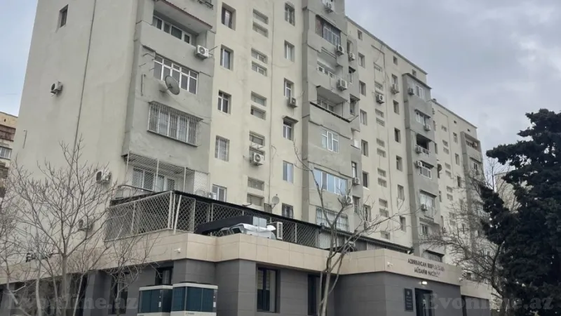 Satılır 3 otaqlı Mənzil Köhnə tikili 105 m² Yasamal