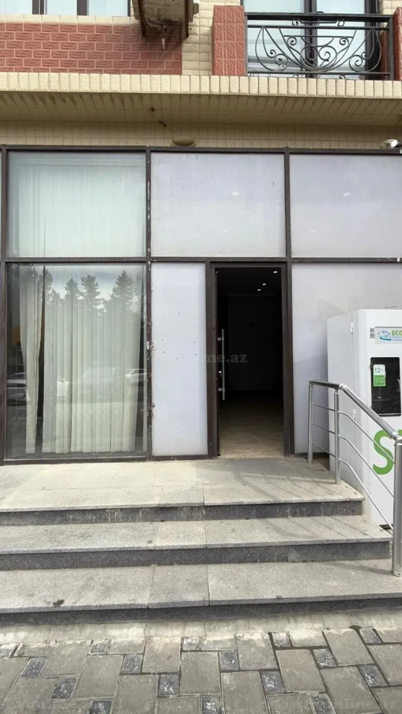 Bakı, Nəsimi r., Memar Əcəmi m., 3-cü mikrorayonda obyekt kirayə verilir