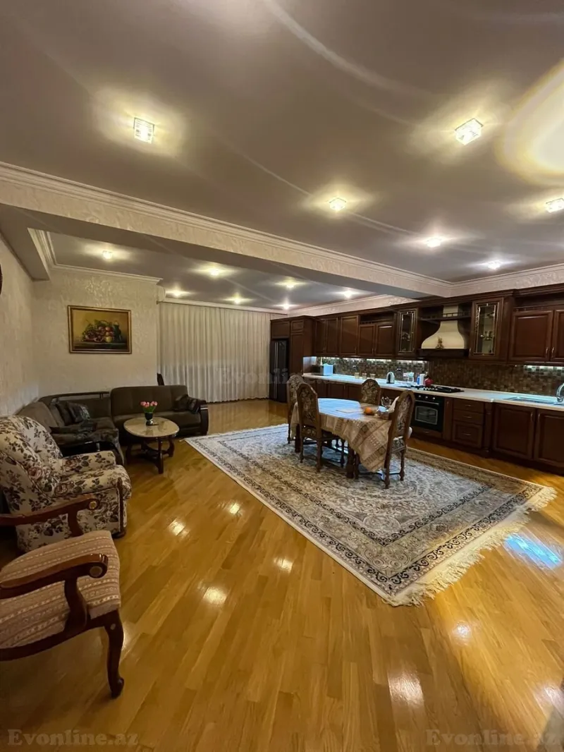 Satılır 4 otaqlı Mənzil Yeni tikili 240 m² Nizami m.