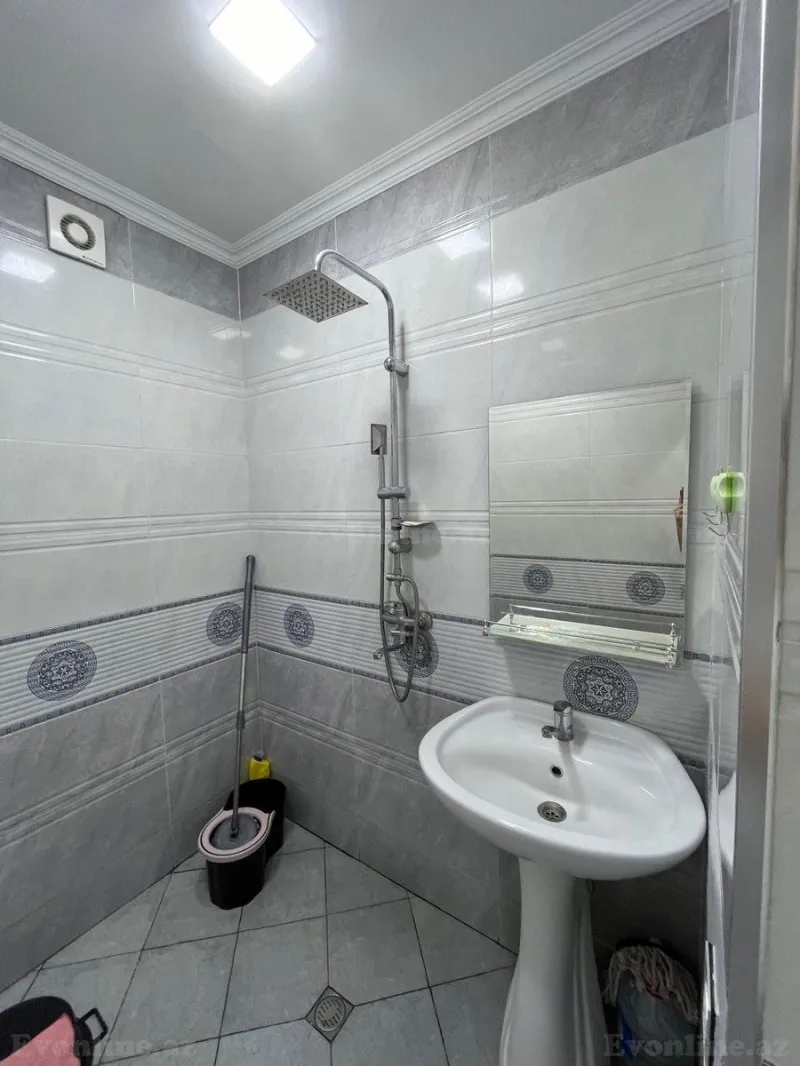 Kirayə verilir 2 otaqlı Mənzil Yeni tikili 50 m² Memar Əcəmi m. - şəkil 15