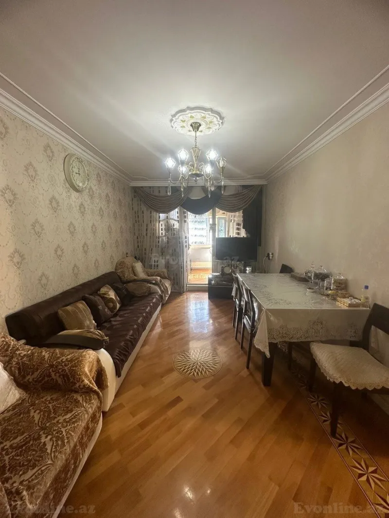 Kirayə verilir 2 otaqlı Mənzil Köhnə tikili 65 m² Neftçilər m.