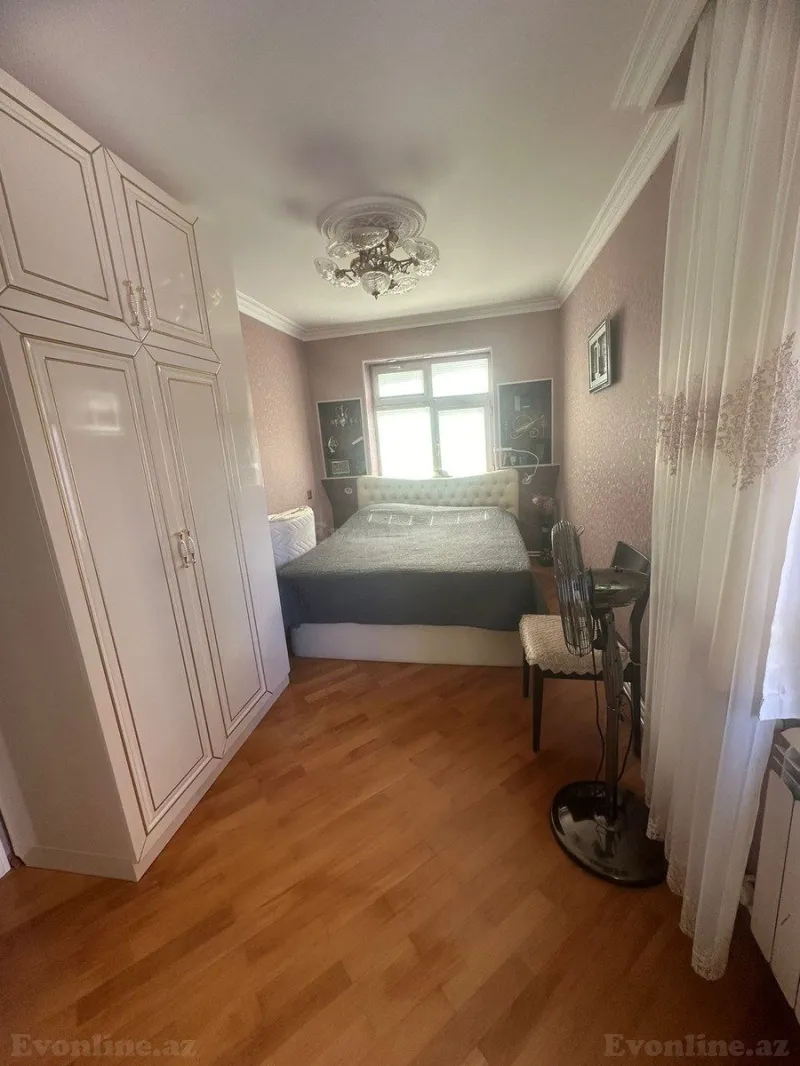 Kirayə verilir 2 otaqlı Mənzil Köhnə tikili 65 m² Neftçilər m. - şəkil 3