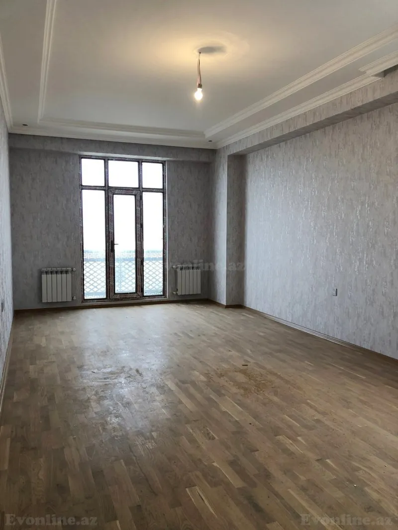 Satılır 3 otaqlı Mənzil Yeni tikili 105 m² Qara Qarayev m.