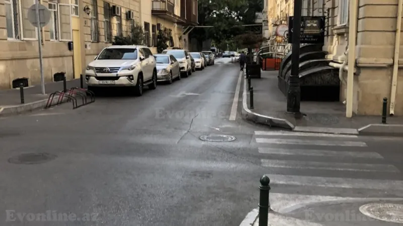 Satılır 2 otaqlı Mənzil Köhnə tikili 61 m² Yasamal - şəkil 2