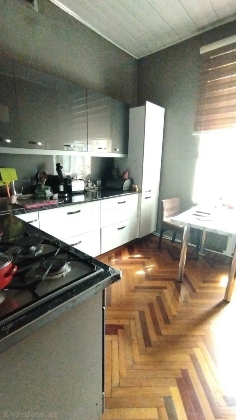 Satılır 3 otaqlı Mənzil Köhnə tikili 75 m² Yasamal - şəkil 13