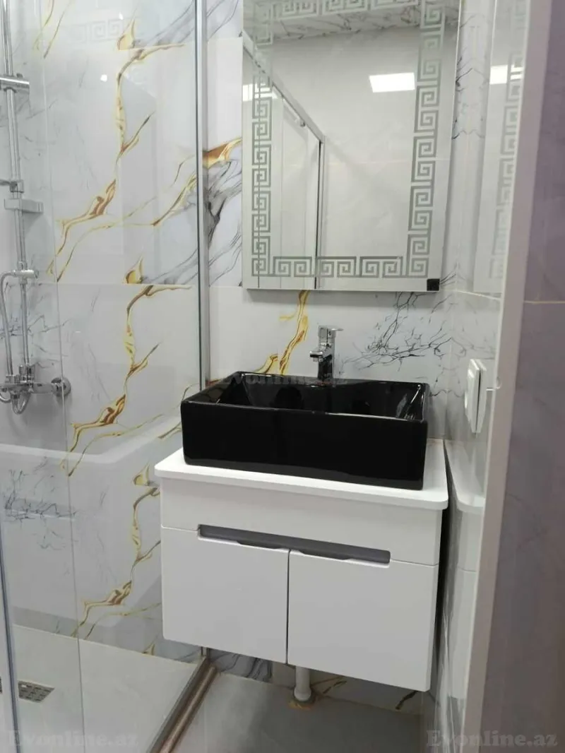 Kirayə verilir 3 otaqlı Mənzil Köhnə tikili 85 m² Həzi Aslanov