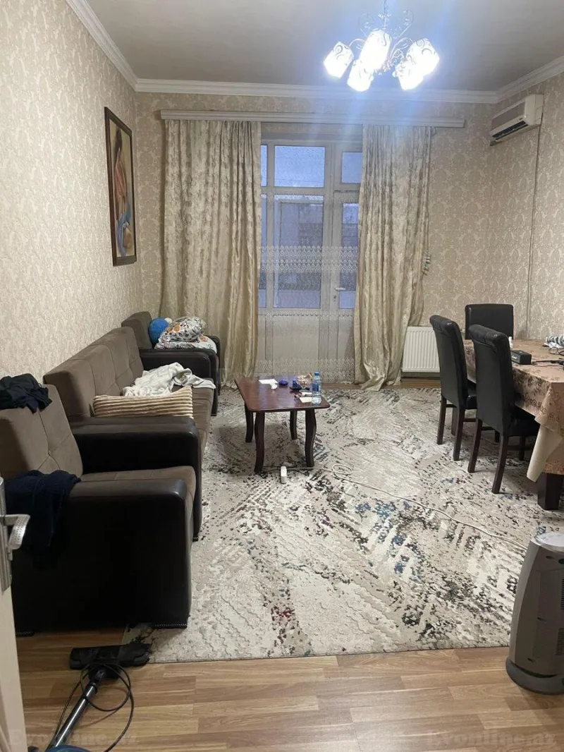Kirayə verilir 2 otaqlı Mənzil Köhnə tikili 70 m² Xətai r.