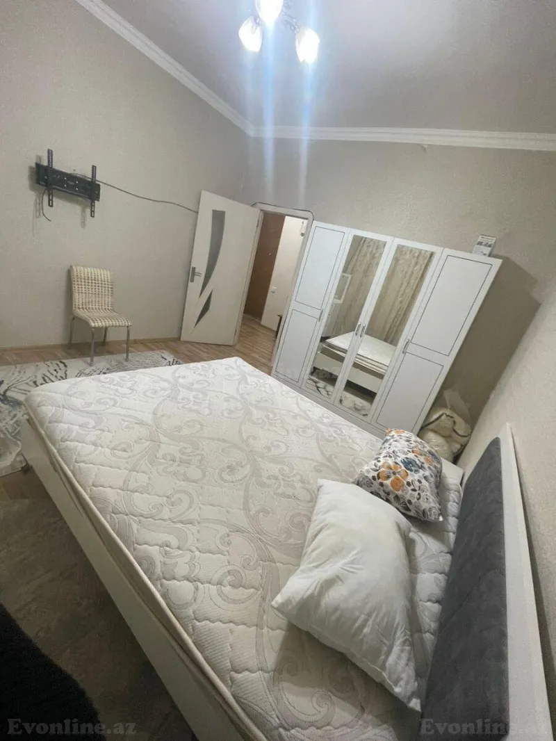 Kirayə verilir 2 otaqlı Mənzil Köhnə tikili 70 m² Xətai r. - şəkil 5