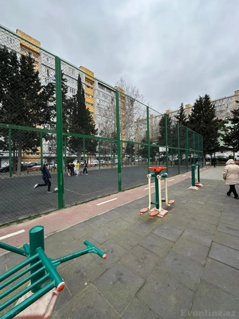 Satılır 1 otaqlı Mənzil Köhnə tikili 40 m² Gənclik m. - şəkil 4