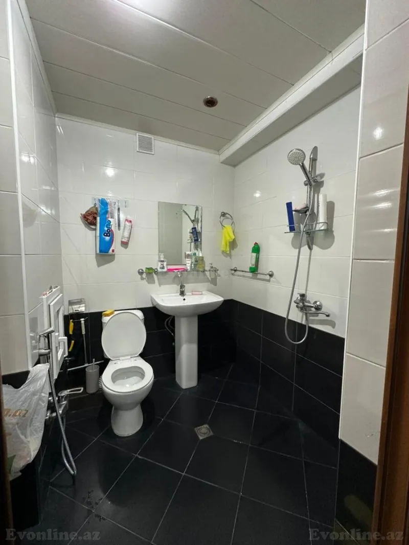 Satılır 1 otaqlı Mənzil Köhnə tikili 40 m² Gənclik m. - şəkil 19