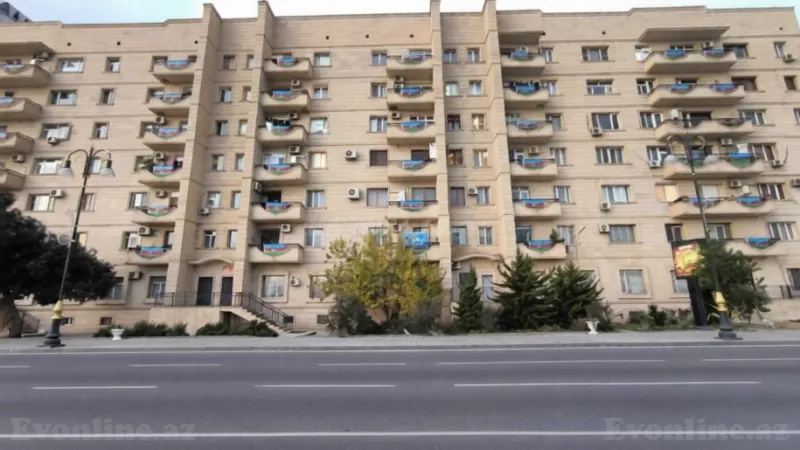 Satılır 4 otaqlı Mənzil Köhnə tikili 100 m² Xətai m.