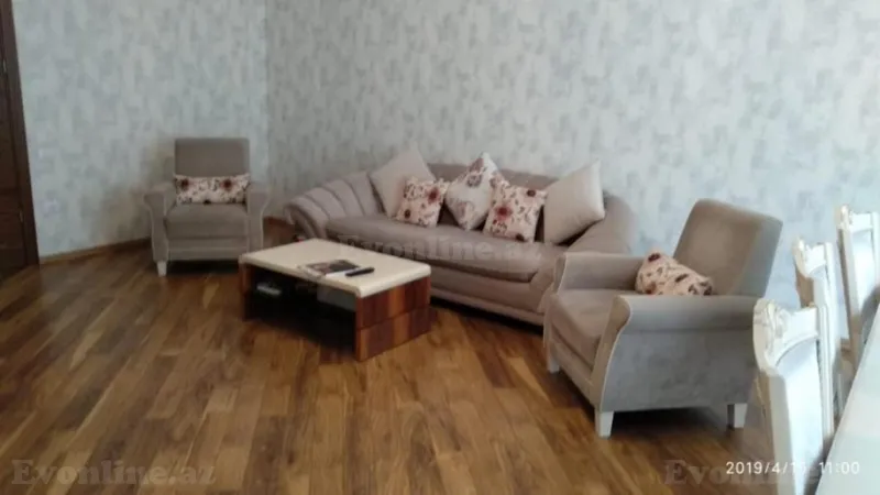 Bakı, Nərimanov r., Gənclik m.da 4 otaqlı mənzil kirayə verilir