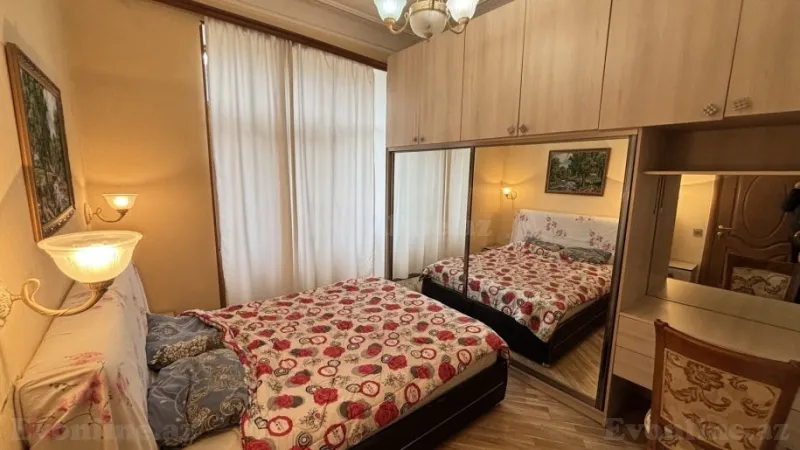 Kirayə verilir 2 otaqlı Mənzil Köhnə tikili 75 m² Sahil m. - şəkil 5