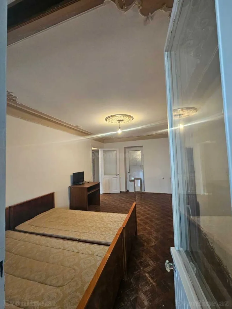 Satılır 3 otaqlı Mənzil Köhnə tikili 62 m² Nəsimi r. - şəkil 12