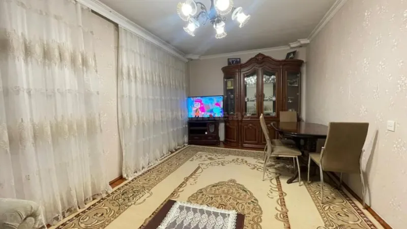 Satılır 4 otaqlı Mənzil Köhnə tikili 100 m² 9-cu mikrorayon - şəkil 2