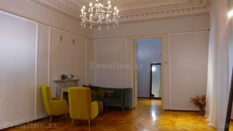 Satılır 6 otaqlı Mənzil Köhnə tikili 240 m² Sahil m. - şəkil 7