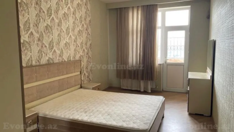 Kirayə verilir 3 otaqlı Mənzil Yeni tikili 95 m² İnşaatçılar m. - şəkil 2