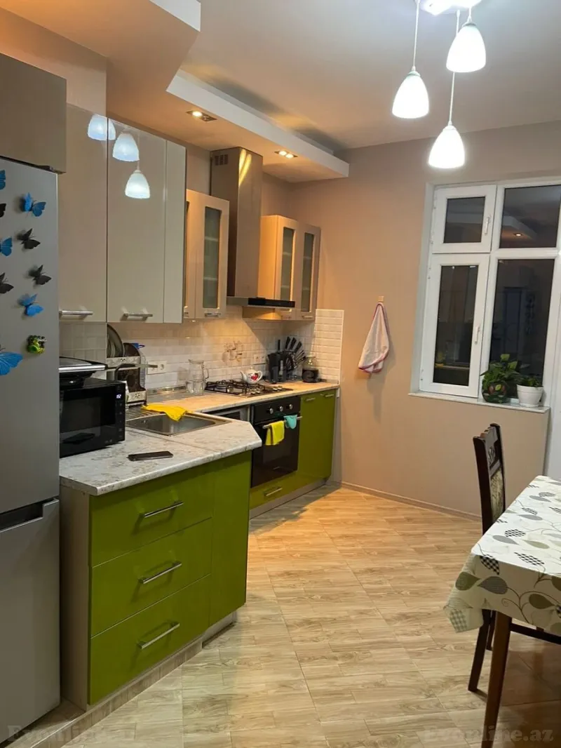 Kirayə verilir 3 otaqlı Mənzil Yeni tikili 95 m² İnşaatçılar m. - şəkil 6