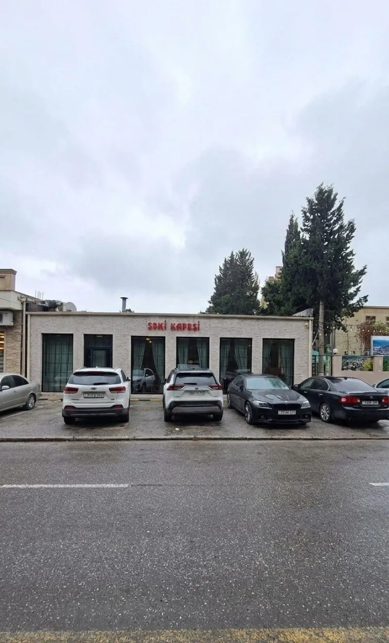 Satılır Obyekt 300 m² Dərnəgül m.